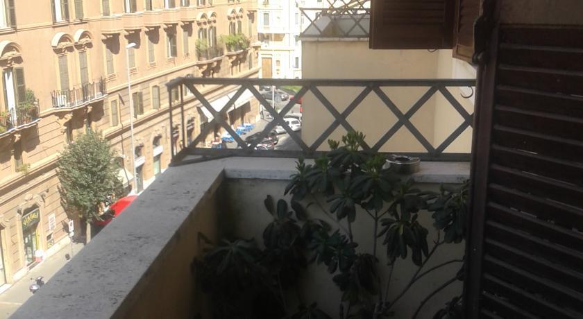 The Pope'S Window Hotel Rome Exterior photo